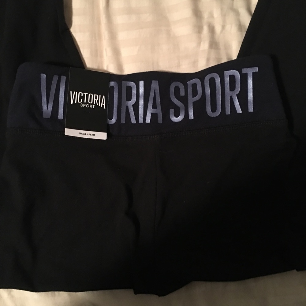 Victoria’s sport cropped leggings. Never worn.